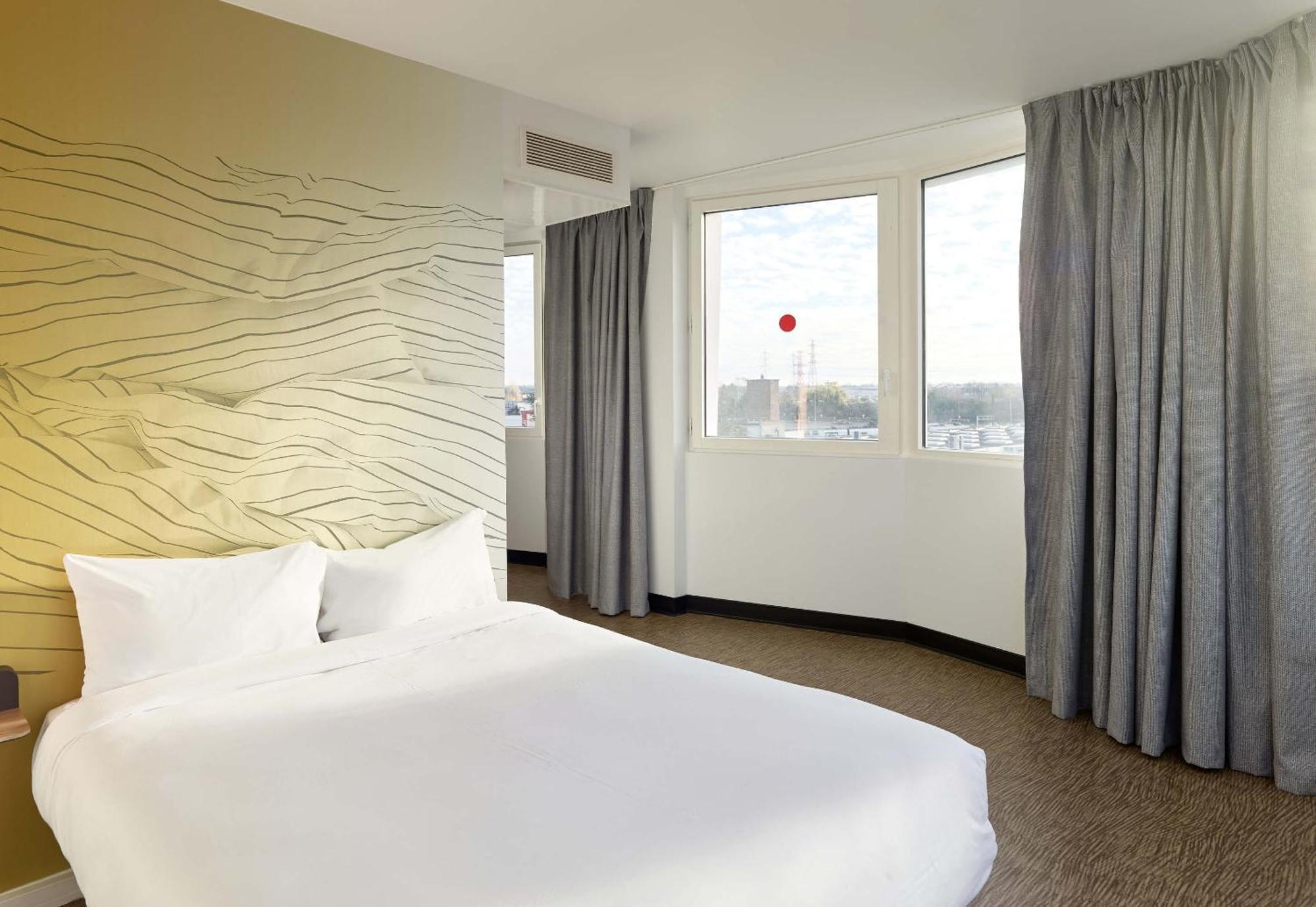 B&B Hotel Massy Gare Tgv Zewnętrze zdjęcie